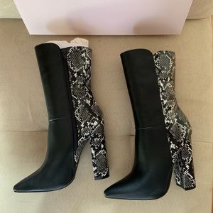 NWT Black / Python Boots Size 7